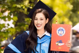 Hoa hậu Đỗ Thị Hà xinh đẹp trong ngày tốt nghiệp, sắp thành CEO 