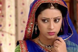 Lộ cuộc điện thoại cuối của “Cô dâu 8 tuổi” trước tự tử