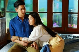 Trước ngày tái giá, chồng cũ đến đưa món đồ khiến tôi hủy hôn