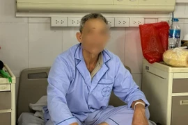 Uống thuốc nam không rõ nguồn gốc, 2 người suy gan cấp nhập viện 