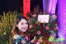 Thanh Thảo và dàn sao Việt dâng hương giỗ Tổ nghề ở Mỹ