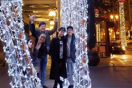 Nhã Phương lộ ảnh toàn thân, vòng 2 lùm lùm gây chú ý