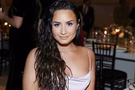 Ca sĩ Demi Lovato nhập viện vì sốc ma tuý giờ ra sao?