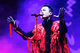 Tùng Dương phát ngôn sốc: “Không thể nghe nổi Taylor Swift 1 bài“