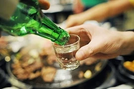 Uống nhầm rượu ngâm củ ấu tẩu, người đàn ông phải cấp cứu