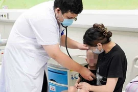 Cứu 2 trẻ ngộ độc hoa thủy tiên, bác sĩ cảnh báo