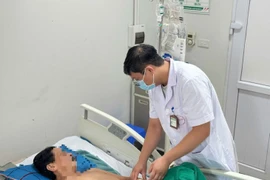 Sau lũ, nhiều người nguy kịch do mắc bệnh xoắn khuẩn vàng da