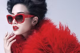 Hoàng Thùy ma mị với gam màu rực rỡ