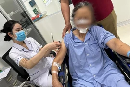 Cụ bà 68 tuổi phải khâu gần 70 mũi vì bị chó cắn 