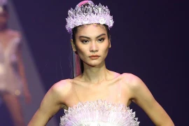 Kim Dung đăng quang Quán quân Vietnam's Next Top Model 2017