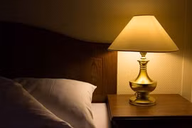 Bật đèn ngủ sai cách khiến trẻ dậy thì sớm, giảm thị lực?