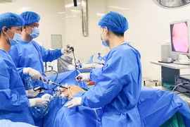 Khám sức khỏe tầm soát, người đàn ông phát hiện ung thư đại tràng