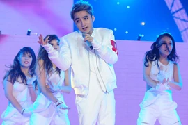 Sơn Tùng MTP mang hit khủng đến liveshow 7 The Remix