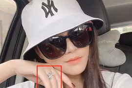 Thu Quỳnh khoe nhẫn ngón áp út, đã được bạn trai cầu hôn?