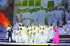 Đội ngũ thầy thuốc tạo nên "Bản hùng ca người chiến sĩ áo trắng"