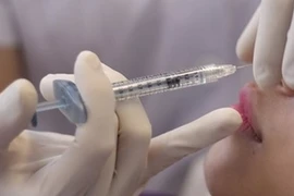 Người phụ nữ đi làm đẹp bị chủ spa tiêm “nhầm” sữa rửa mặt