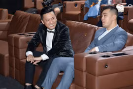 Ca sĩ Ưng Hoàng Phúc hối hận vì đi diễn xuyên Tết