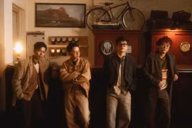 Ban nhạc Chillies tạo bất ngờ dịp cuối năm