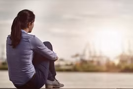 Mất người yêu vào tay bạn, tôi ghét đàn ông, không dám lấy chồng