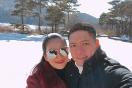 Vợ chồng Bình Minh hâm nóng tình cảm giữa cái lạnh âm độ