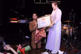 Ngọc Sơn tư cách gì mà được phong Giáo sư âm nhạc?