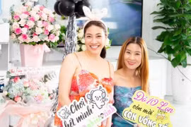 Pha Lê như mập lên 10kg với chiếc áo phản chủ mừng tân gia