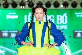 Á quân Next Top Model Nguyễn Hợp trở lại sàn catwalk