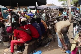 Nơi dưới đất là “mỏ tiền” nhưng cuộc sống lại nghèo khó tin 