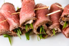 Nguy hại khó lường từ món ăn tái sống