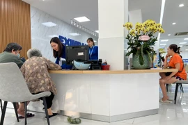 Nhiều người hủy thẻ tín dụng sau vụ Eximbank 8,8 tỷ đồng