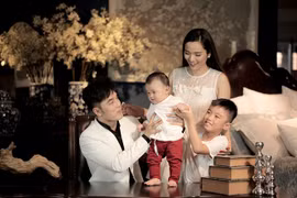 Cận mặt con trai vợ chồng Ưng Hoàng Phúc - Kim Cương