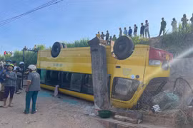 Vụ lật xe chở học sinh trên QL19: Phương tiện niên hạn sử dụng đến 2027