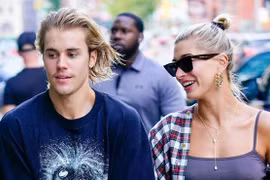 Justin Bieber và Hailey Baldwin chưa ký hợp đồng tiền hôn nhân
