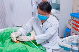 2 kỹ thuật chuyên sâu điều trị u tuyến giáp và u vú