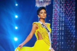 H'Hen Niê được Chủ tịch Miss Universe gọi là "Á hậu 3"