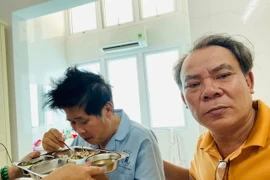 Hình ảnh mới nhất của Phước Sang sau cơn đột quỵ