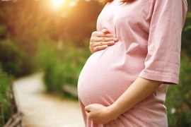 Phụ nữ suy buồng trứng làm thế nào để nhanh có thai?