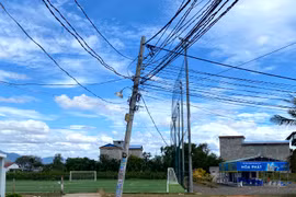 Bình Thuận: Đường dây điện xã Phong Nẫm còn mất an toàn đến bao giờ?