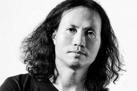 Vụ người mẫu tố họa sĩ hiếp dâm: Ngô Lực cảnh cáo Kim Phượng