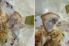 Quán bánh mì ở Hà Nội bị tố bán "thịt mốc đen" cho khách 
