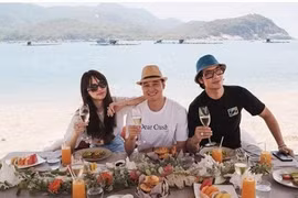 Quang Vinh hiếm hoi đăng ảnh chung với "tình tin đồn" Lý Quí Khánh