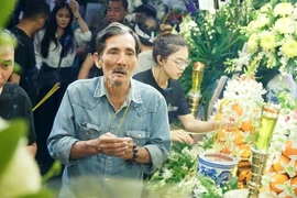 NSND Hồng Vân, Thương Tín thất thần viếng nghệ sĩ Vũ Linh