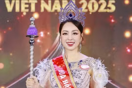 Hoàng Thu Thủy đăng quang Hoa hậu Doanh nhân Việt Nam 2025