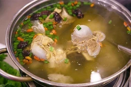 Nước ninh xương lỡ đục ngầu xử lý thế nào để trong vắt