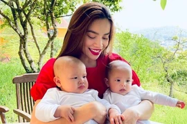 Hồ Ngọc Hà muốn "đội quần" trên máy bay, hóa ra vì điều này