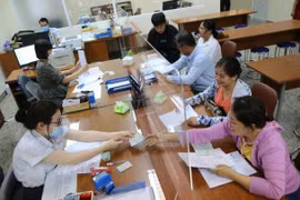 Đề xuất tăng tuổi nghỉ hưu cho một số công chức lên 70