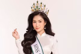 Hoa hậu Nguyễn Thanh Hà tri ân thầy cô nhân ngày 20/11