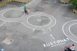 Người có GPLX ô tô được miễn thi lý thuyết sát hạch xe máy