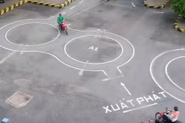 Người có GPLX ô tô được miễn thi lý thuyết sát hạch xe máy