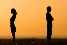 Tôi mệt mỏi vì bạn trai cũ mãi níu kéo sau chia tay